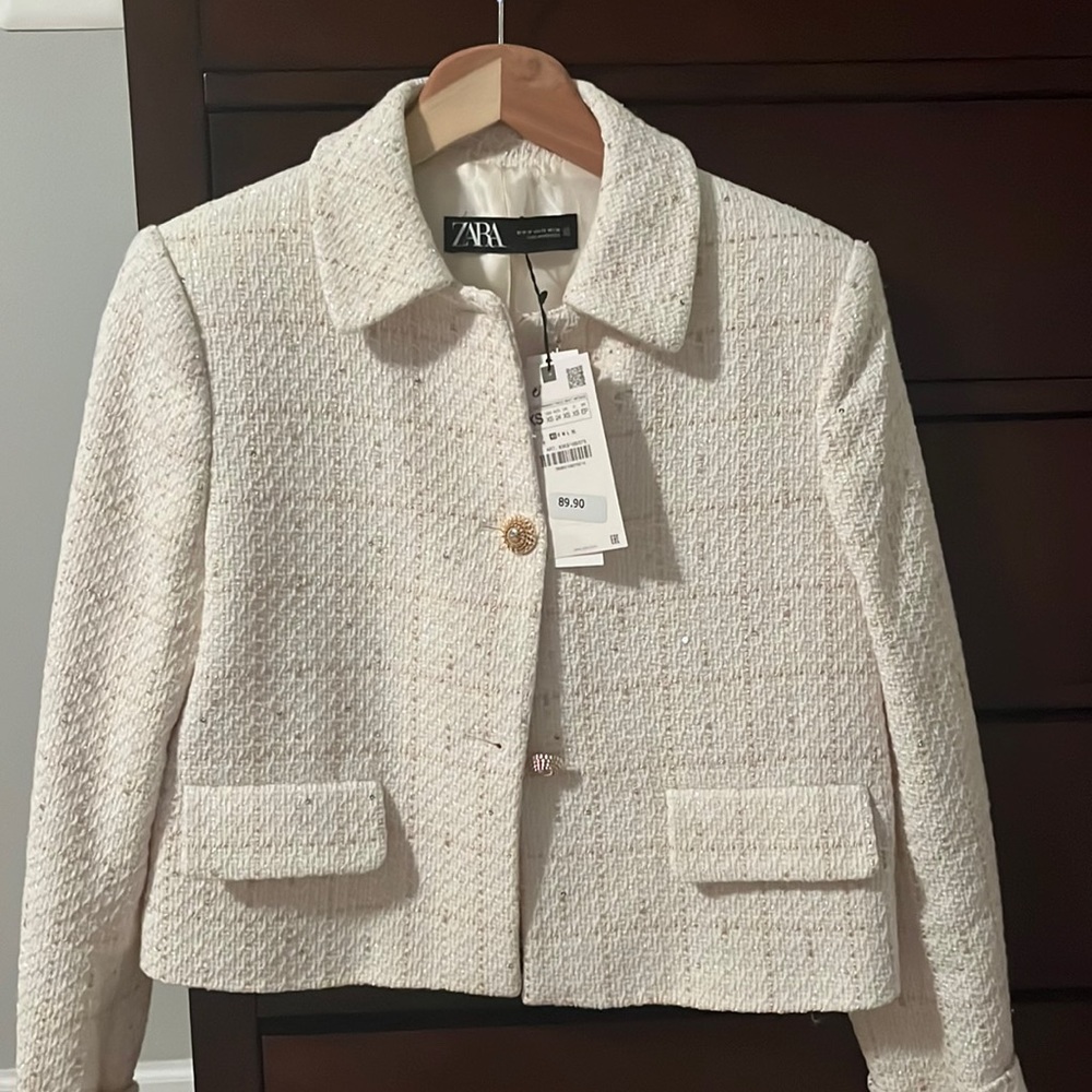 New with tags! Zara XS tweed blazer with metal buttons